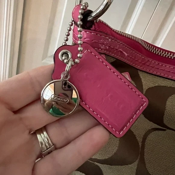 Vintage Coach A1073-F13674 - Jacquard Pink Striped Shoulder Bag - Brown & Tan - Picture 3 of 8